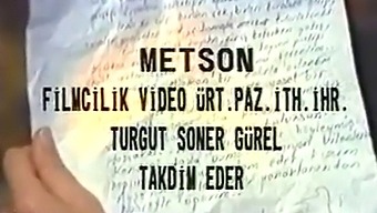 Turkish Couple'S Passionate Kisses And Sexy Lingerie
