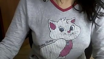 Une Charmante Cam Girl Turque Fait Un Spectacle Solo À La Maison