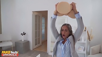 Pedido De Desculpas Com Gozada Na Cara E Chupada Na Buceta Em Vídeo Pornô Britânico
