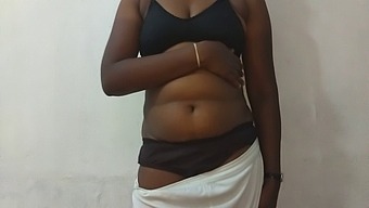 Goală Și Liberă: O Sărbătoare A Corpului Uman Într-O Ședință Foto Nud