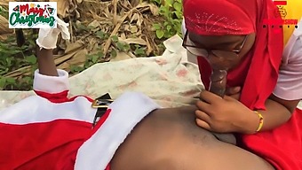 Eine Erstaunliche Nigerianische Farm-Romanze An Weihnachten. Schau Dir Eine Heiße Sexszene Im Haus Des Bauern An. Abonniere Rot
