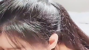 진정한 반응과 함께 잔인한 입 속박과 극단적인 딥스로트 기술