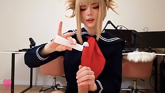 Villains의 Himiko Toga는 거친 섹스와 얼굴에 대한 학대를 갈망합니다