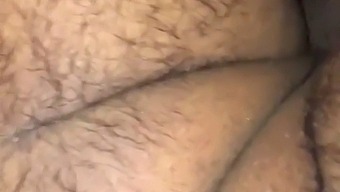 섹시한 라틴 여자 배우자와의 친밀한 야간 만남